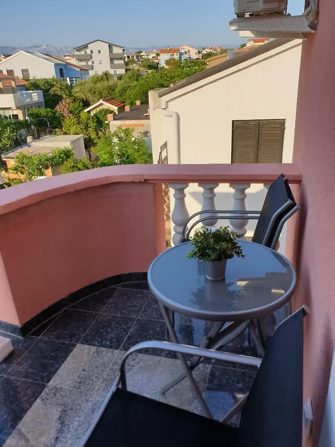 Affittacamere Apartmani L&L Povljana