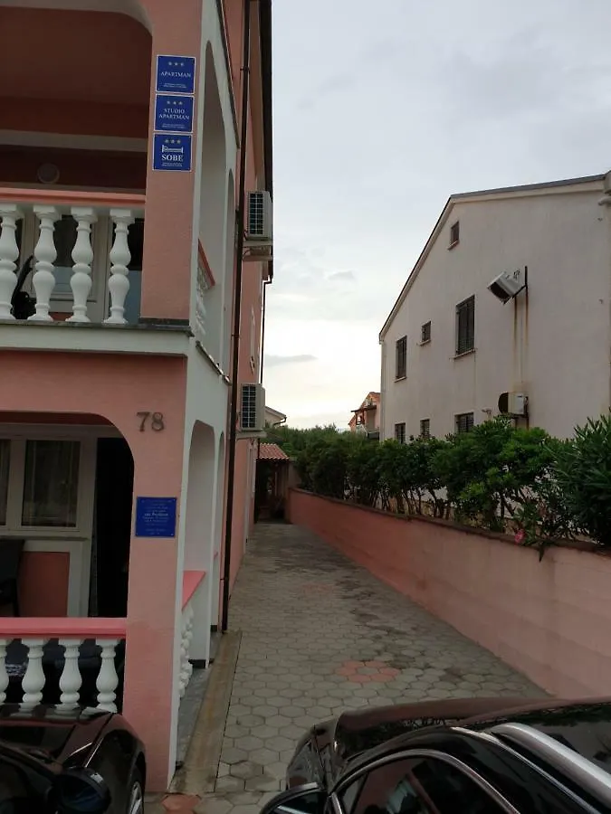 Apartmani L&L Povljana Croazia